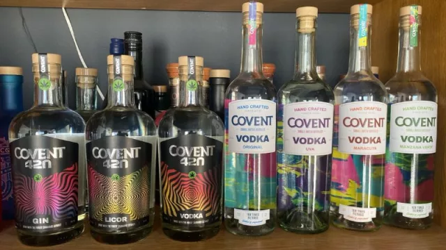 El cannabis sigue dando sorpresas: se usa en medicinas, en la cocina y también… ¡en destilería! (así es la primera línea cannábica de gin y vodka)