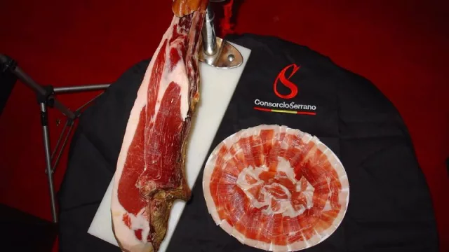 El jamón serrano español refuerza su posicionamiento internacional en la feria SIAL, en Shanghai