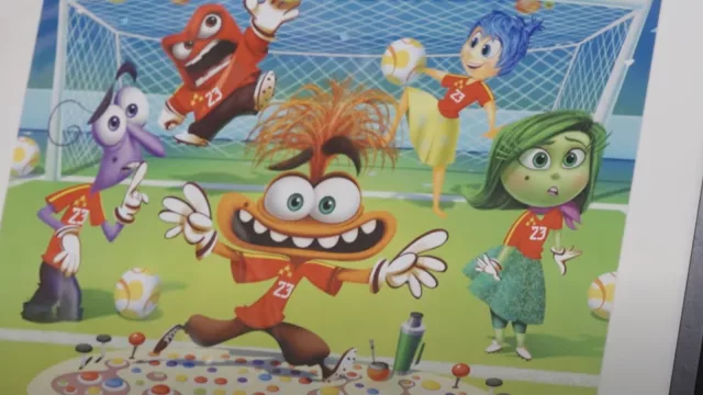 El “Dibu” Martínez de Argentina, promociona la nueva película de Pixar: un viaje emocional en la mente de un deportista de élite. (Lección de Crossing Mkt y Cocreación)