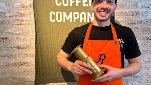 ¡Otra taza de café por favor! Un rosarino competirá en el Campeonato Mundial de Aeropress (torneo que busca la mejor receta de ese método de café)