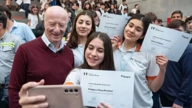 El Grupo Techint impulsa la educación matemática con cursos gratuitos para docentes en Argentina
