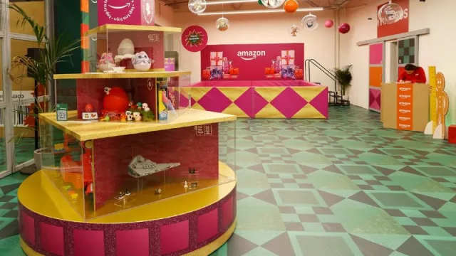 Amazon Misión Navideña: el plan más especial para vivir la magia de la Navidad en Madrid (disponible del 19 de diciembre al 4 de enero)