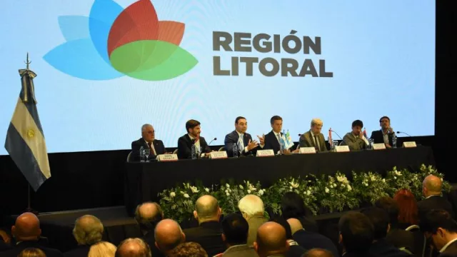 “La Hidrovía no se negocia sin nosotros” (y la energía, ¿cuándo baja?)