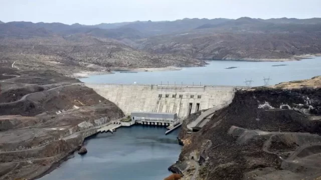 Luz verde para la licitación de las represas del Comahue: el gobierno habilita a Neuquén y Río Negro