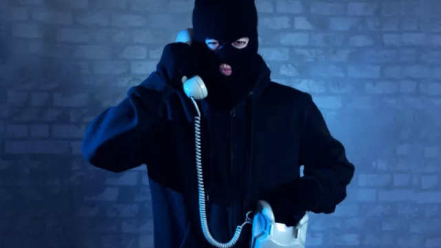 Si te llama "la Chiqui" o la "Sole de Shell", es trucho: así funcionan las nuevas estafas a abuelos vía internet