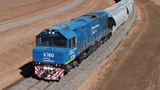 Dos gigantes pulsean por el Belgrano Cargas (el grupo México versus cuatro cerealeras dispuestos a invertir US$ 3.000 millones)