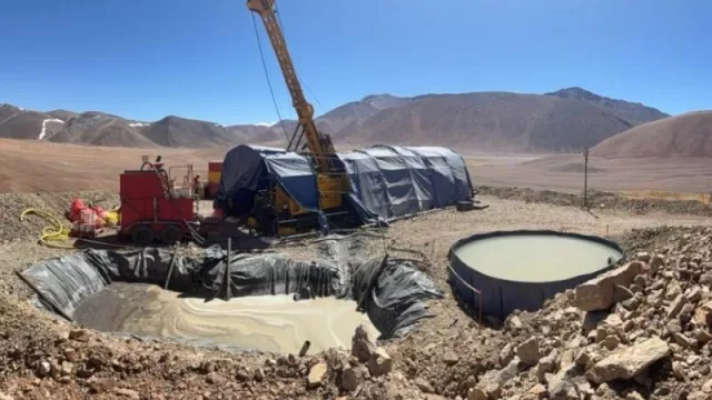 Avanza la exploración en Filo Sur: Mogotes Metals inicia perforaciones clave junto a Filo del Sol