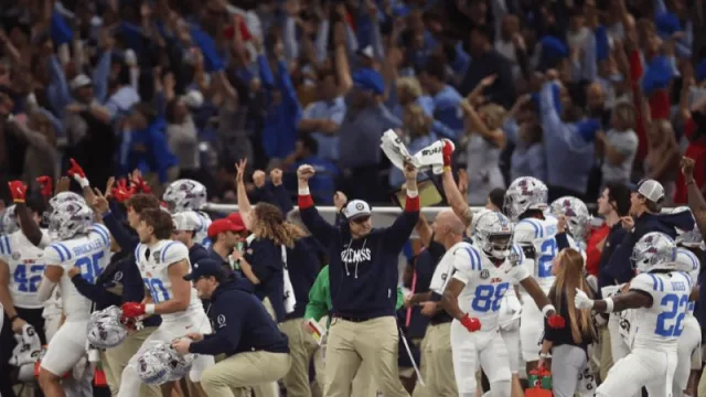 El Huracán de Miami que sacudió el reinado del football (Hurracaines reescriben la historia en el Cotton Bowl)