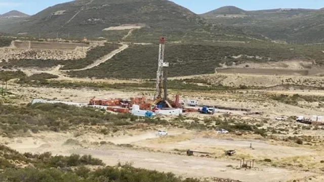 YPF avanza en su foco en Vaca Muerta y traspasa Manantiales Behr a Limay Energía