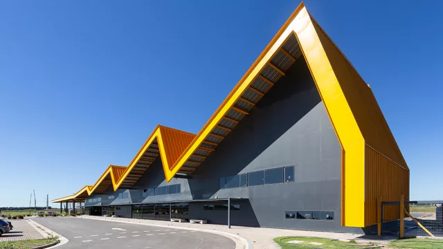 Funes, capital de la Expo en cuatro ruedas: lujo e interactividad en el Salón del Automóvil