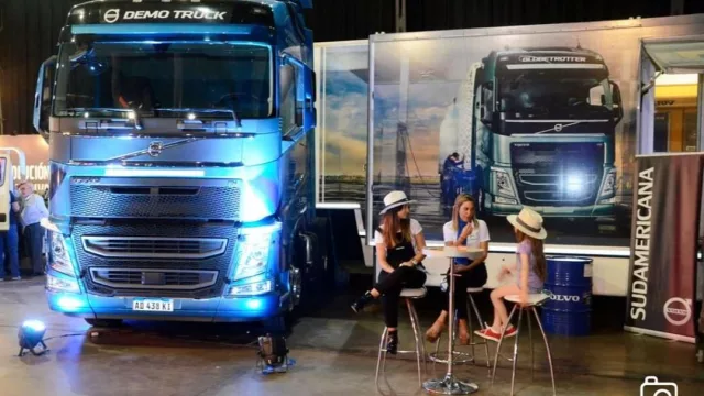 Funes: lujo e interactividad a todo motor (desde mañana, Salón del Automóvil AutoVisión)