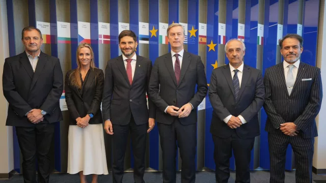 Santa Fe aspira exportar más al viejo continente (Pullaro con el embajador de la Unión Europea)