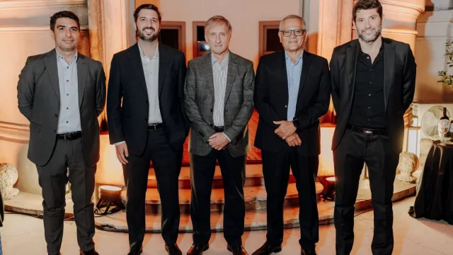 ZLT, La Segunda y Avalian presentaron avance del parque Industrial Vaca Muerta (34 ha. y 103 lotes de auge productivo)