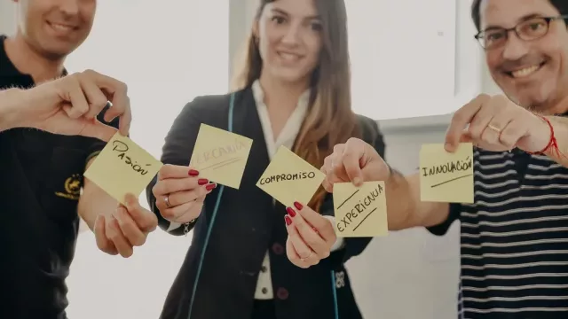 3 empresas santafesinas entre "las mejores para trabajar" (una de salud, otra de explosivos y otra de pulverizaciones)