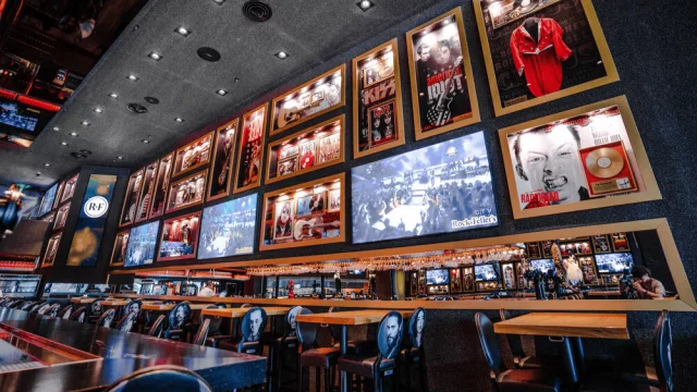 Funes: Rock&Fellers abre la convocatoria laboral para su nuevo local (buscan puestos en salón y cocina en el Jardín de la Provincia)