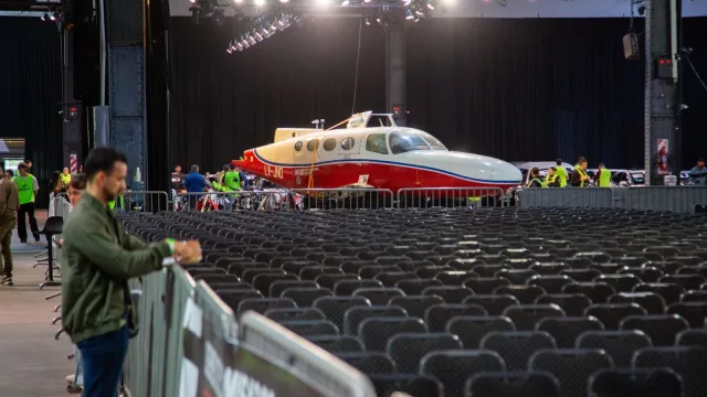 Muestran el avión, las motos y los autos de bandas criminales que salen a remate (mañana, en Metropolitano)