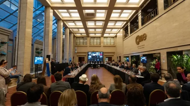 CAME con legisladores por la crisis de las economías regionales (más de 50 diputados y senadores presentes)