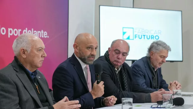 "Sostener la industria" en un escenario de apertura y mercado interno deprimido (Santa Fe apela al modelo "anticíclico")