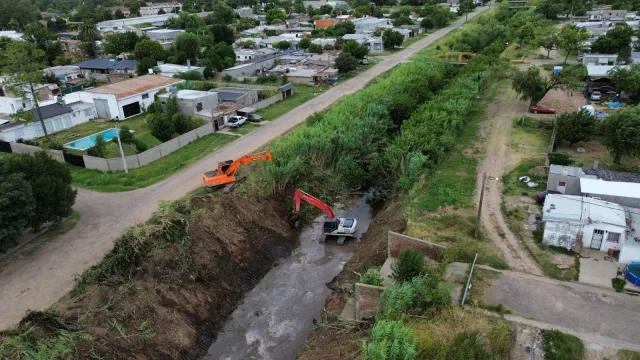 Inundaciones la amenaza de "El Niño" (urgente limpieza de canales de desagües troncales)