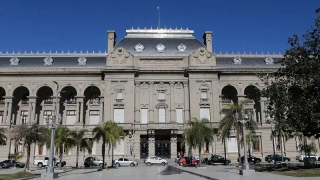 Santa Fe a un paso de la mayor calificación crediticia internacional (logró AA+ según FIX SCR)