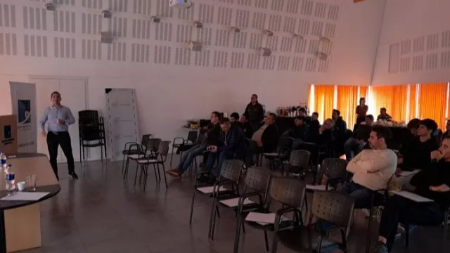 Solución de aluminio para arquitectura urbana (Hydro Argentina lanzó su línea Orbital)