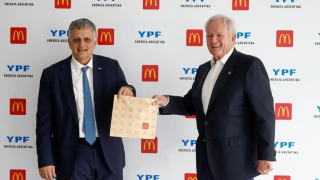 YPF y McDonald’s sellaron una alianza para expandir su presencia y transformar la experiencia de los clientes