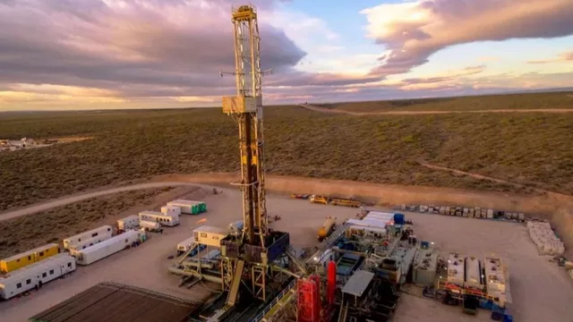 Neuquén alcanzó la mayor producción petrolera de su historia impulsada por Vaca Muerta
