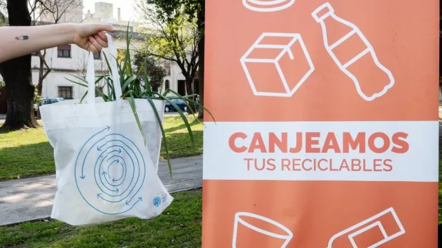 El viernes 3 de julio vuelven los canjes de reciclables (de 15 a 17 en el Mercado del Patio , Cafferata 729)