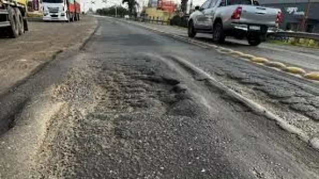"En horas..." Santa Fe se hace cargo de reparar la A012 (Nación firmó el acuerdo de traspaso de la arteria)