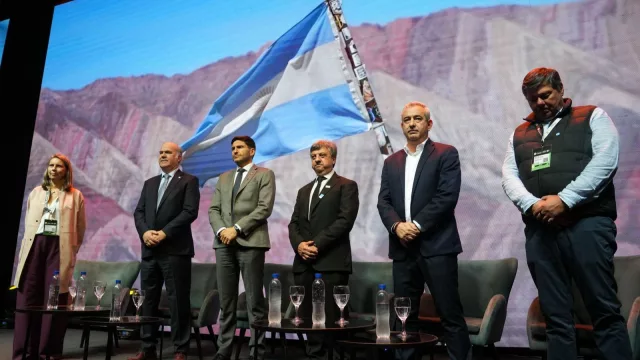 Pullaro en Aapresid: "La única manera de salir adelante es si producimos más, y si generamos riqueza y empleo”