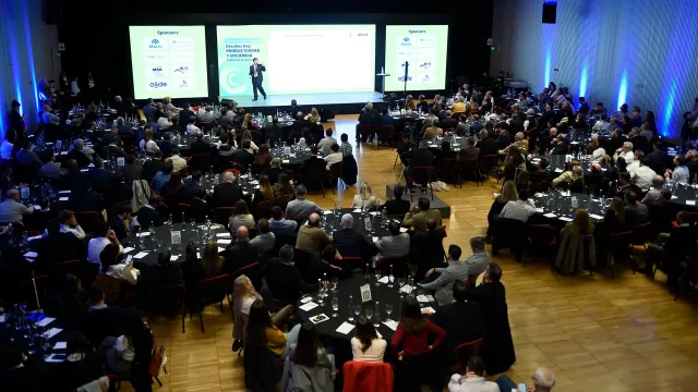 Arranca "Experiencia IDEA Rosario", camino al coloquio (el secretario Económico José Luis Daza cierra las exposiciones)
