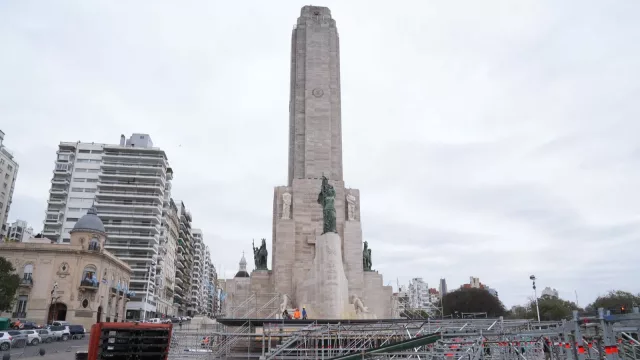 Empezó el montaje del Monumento a la Bandera (escenario de la apertura de los Juegos Suramericanos)