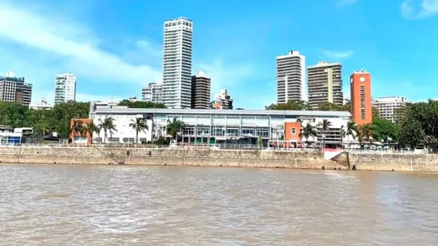 La Estación Fluvial estrena su nuevo muelle (la Costanera Central muestra su mejor cara al río)