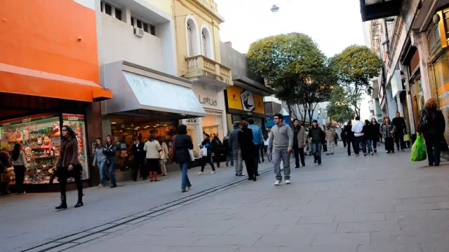 "El consumo de bienes y servicios sigue en niveles bajos" (puede considerarse un estancamiento, según la FECOI)